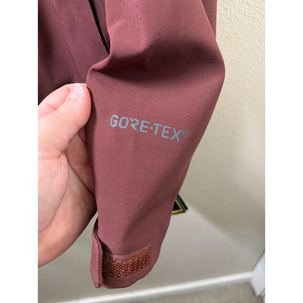 Men's NEW North Face Apex Flex Goretex Jacket in Sequoia Red Size Medium